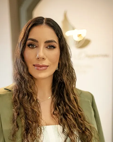 Dra. Júlia Possamai, biomédica